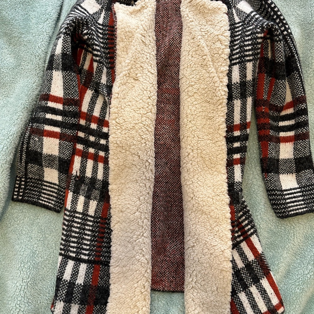 PLAID BLACK WHITE RED CARDIGAN. Size Small.